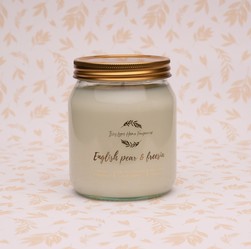 English Pear & Freesia Honey Jar candle