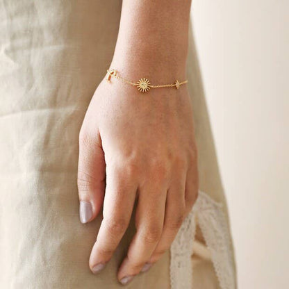 Sun and Moon Chain Bracelet in Gold