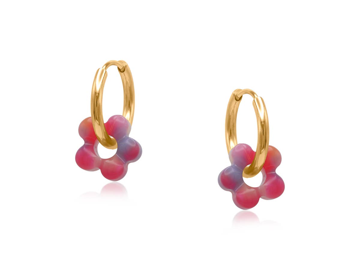 CHARLOTTE RESIN FLOWER HUGGIE PETITE EARRINGS