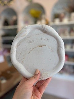 Handmade Oatmeal Marble Jesmonite Tray - Round