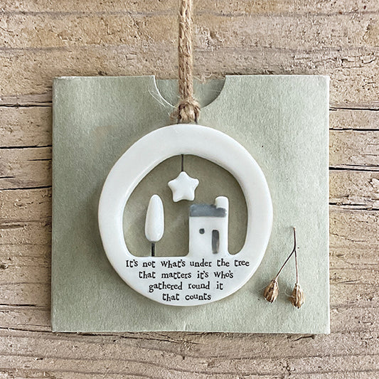 -Lg cut out hanger-Not whats under the tree