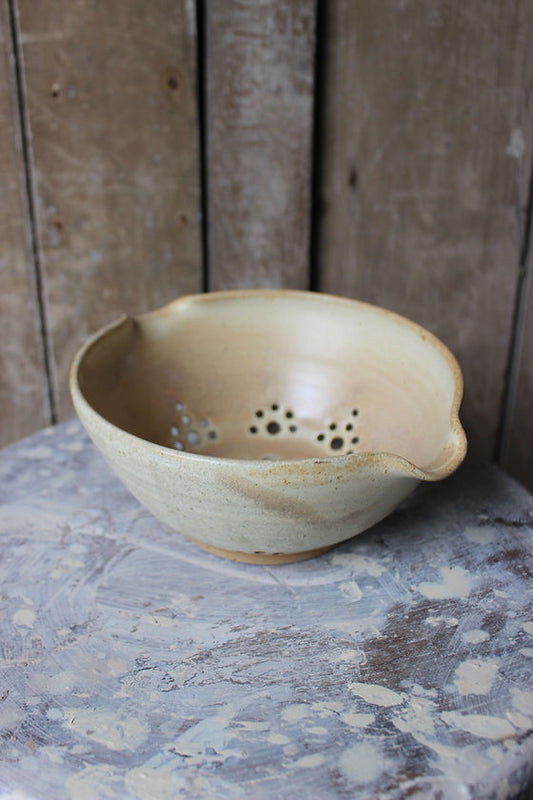 Berry Bowl - White Shells