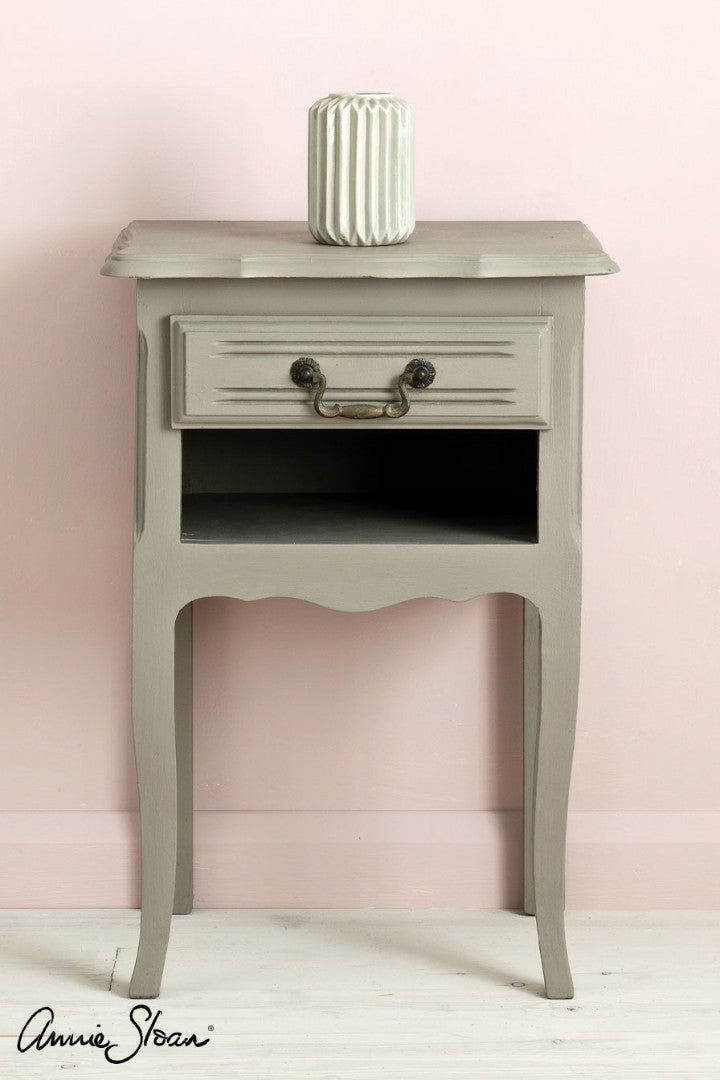 French Linen Annie Sloan Chalk Paint | 120ml | 500ml | 1 litre