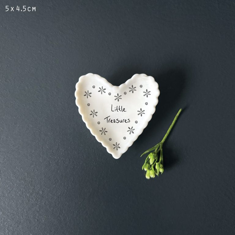 Porcelain Small Scallop Heart Dish - Little Treasures