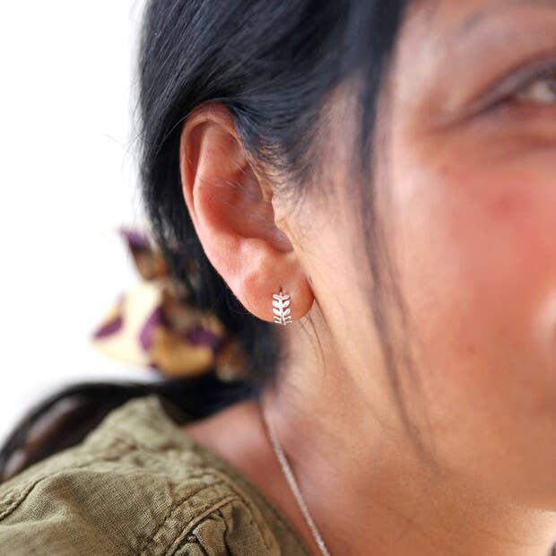 Fern leaf Huggie earrings in Silver